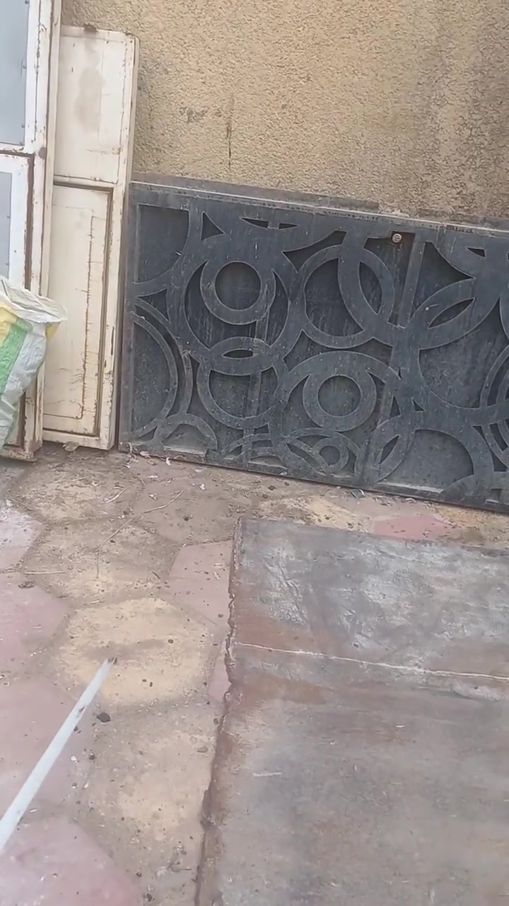 باب حديد • باب بلاستك • بليتات ٢