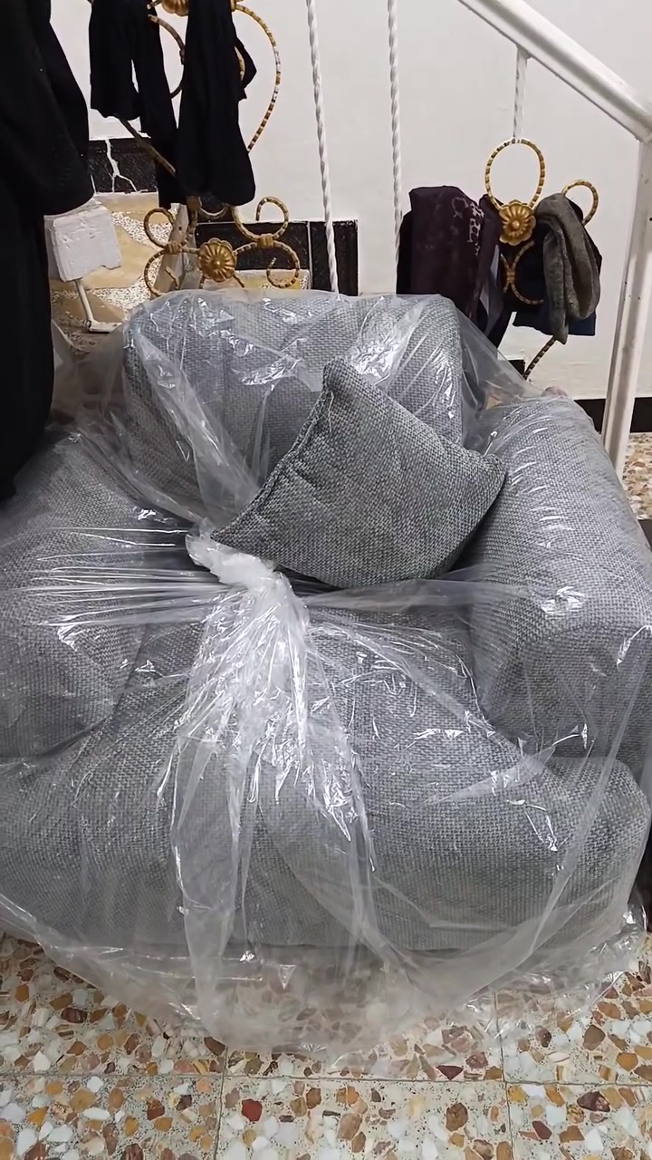 قنفات ٨ مقاعد جديد كبار ع بيتي سعرهم 475 للتواصل ع واتساب *********** مكاني الطي
