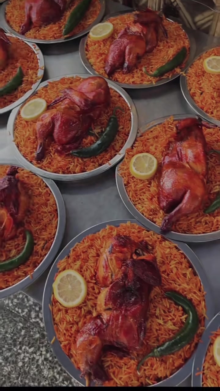 عروووض يوم الخميس 
يقدم لكم مطعم مندي الأغوات افضل العرووض   📣🍗
​
سعر ال​دجاجة المندي كاملة مع التمن والمرق ب 👈10,000 دينار
سعر ال​نصف دجاجة مندي مع التمن والمرق 👈 6,000 دينار
​جودة عالية، طعم لا يُقاوم، وسعر على قد الإيد! 👌
📞 رقم التوصيل: ***********
