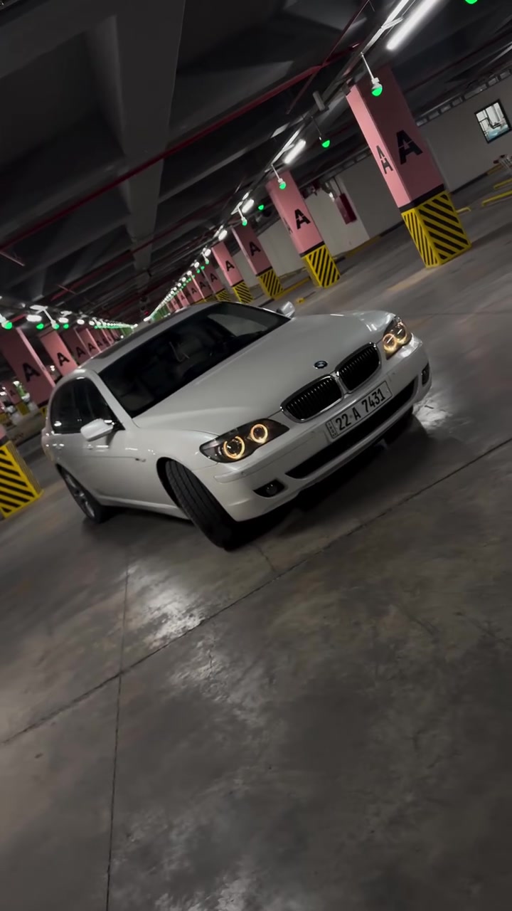 760Li • ٢٠٠٩ • باب طويل VIP