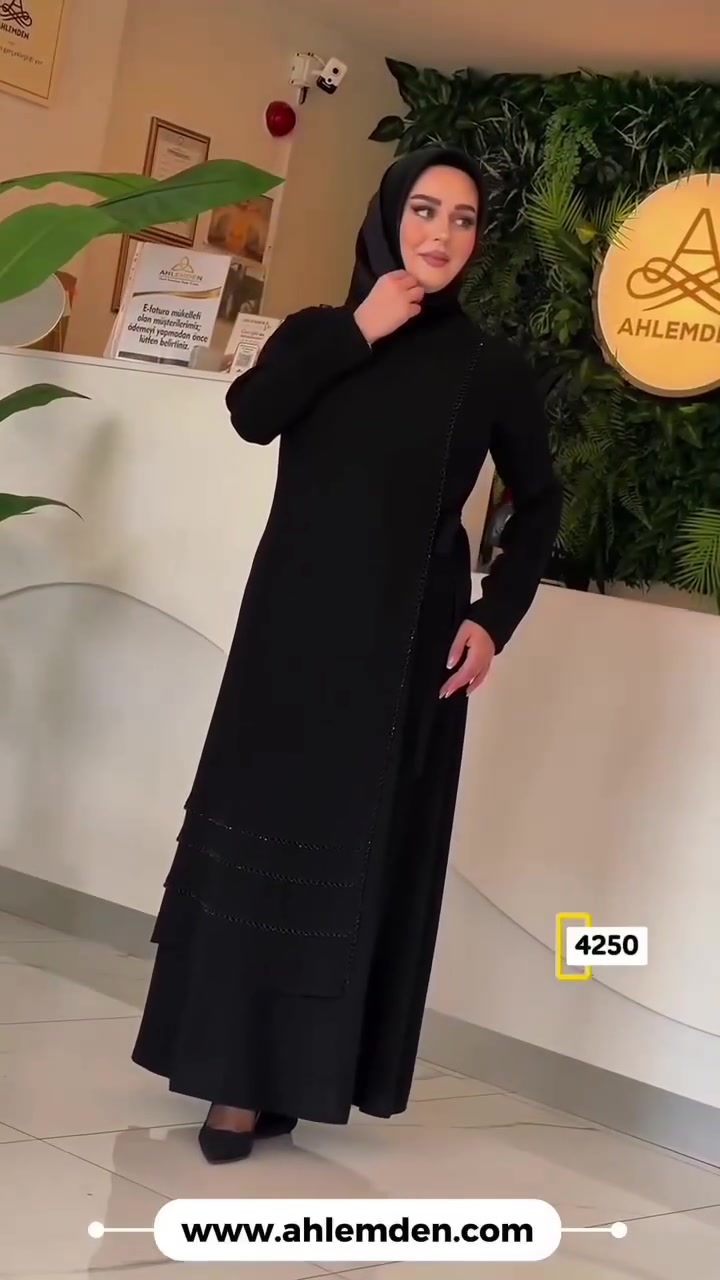 ملابس • لا تفاصيل • للبيع