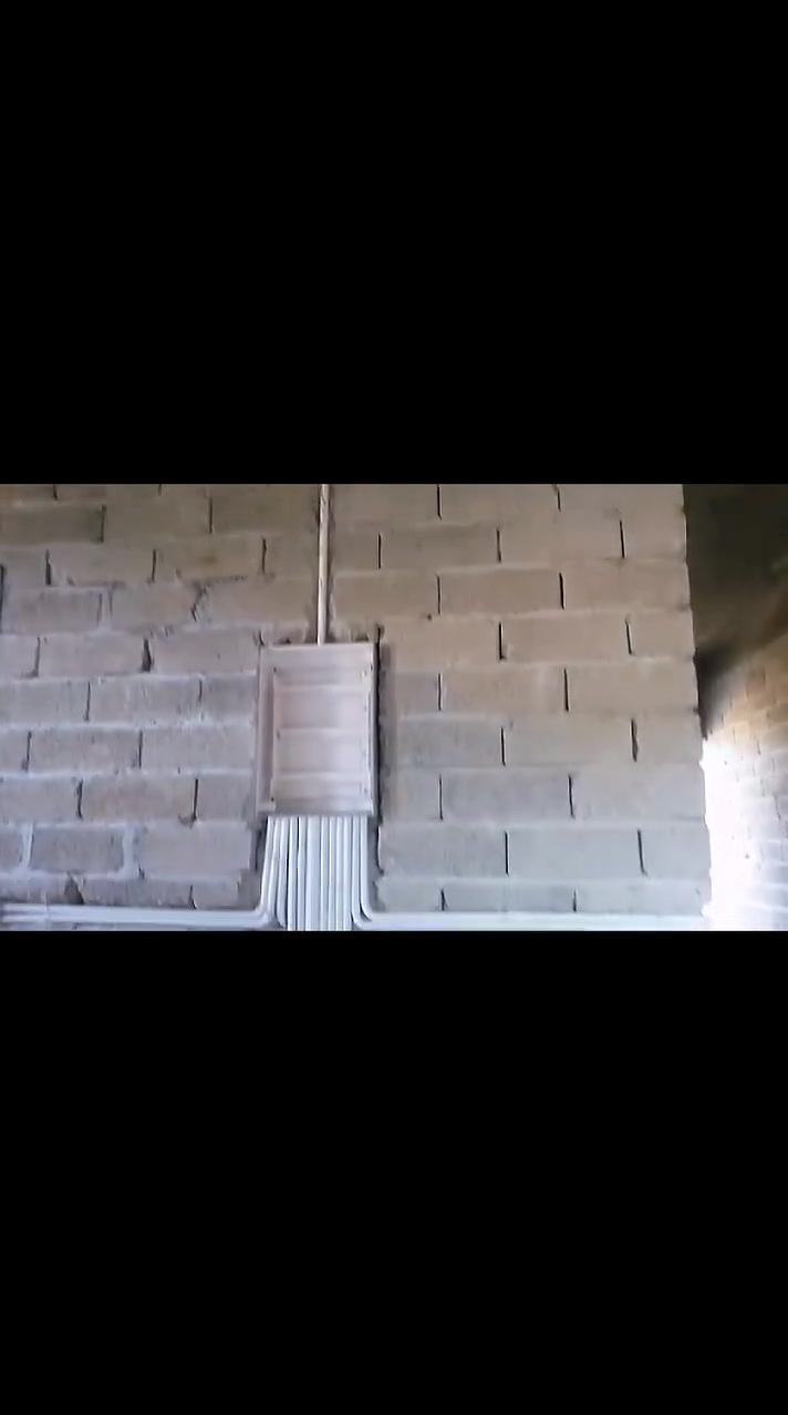 🔴جودة التأسيس اليوم هي ضمان استقرار الطاقة غداً⚡
🔵كل متر من التأسيس الكهربائي هو مسؤولية هندسية، وكل نقطة تُنفذ اليوم تحمي المبنى لسنوات قادمة.
نلتزم بالدقة، بالمخططات، وبالمواصفات الفنية لنقدم تأسيسًا كهربائيًا آمنًا ومنظمًا يليق بالمشروع.

نقدم لكم جانباً من أعمالنا في تأسيس الشبكات الكهربائية لمنزل دورين تحت الإنشاء 🏠✨

⚡(نعمل كافة التاسيسات الكهربائية [بوري-سيمنز])⚡

​💡 ما الذي يميز عملنا؟
✅ مسارات منتظمة وخطوط مستقيمة 100% وفق أعلى معايير الأمان.
✅ تثبيت متقن للعلب الجدارية وأنابيب الـ PVC بارتفاعات هندسية محددة.
✅ تنظيم التمديدات بين الطوابق لضمان سهولة سحب الأسلاك والصيانة المستقبلية.
✅ مراعاة أدق التفاصيل لتجهيز المبنى لمرحلة اللياسة والتشطيب بدون أي مشاكل.

​📞 للتواصل والاستفسار عن خدماتنا أو لحجز موعد: [***********]
[***********]

👷‍♂️م. أحمد المطر مهندس كهرباء متخصص في التأسيسات الكهربائية للمنازل، الأبنية، ولوحات السيطرة والطاقة الشمسية.

#أحمد_المطر #مهندس_كهرباء #التأسيسات_الكهربائية #كهرباء #لوحات_سيطرة #تمديدات_كهربائية #هندسة_كهربائية #طاقة_شمسية #Electrical_Engineering #ElectricalInstallation
