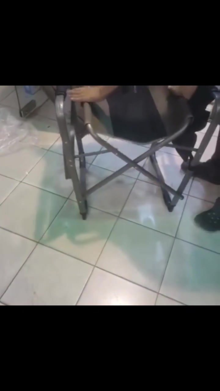كراسي عدد 2 من شركة كومفلاج سعرهن ثنينهن ٩٠الف يوجد توصيل للمحافظات ***********
