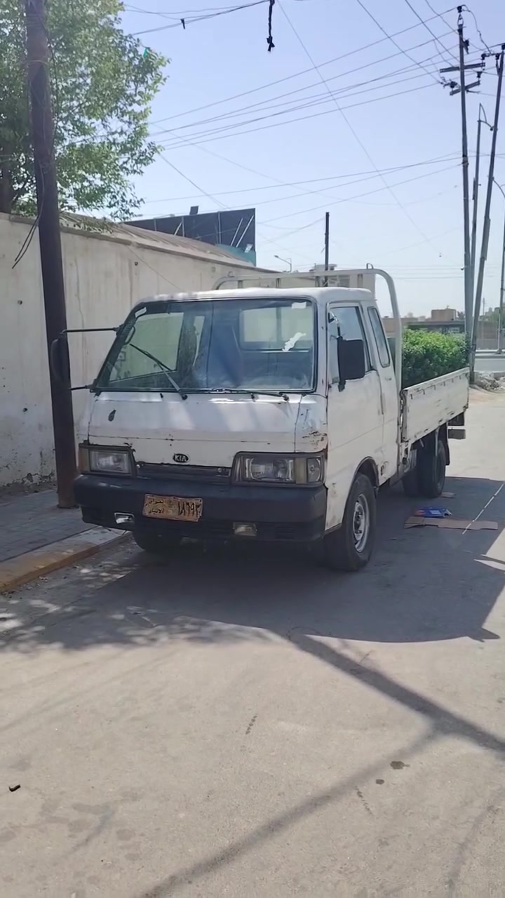 السلام عليكم اخوان كيا بنكو موديل 95 سياره جديده وجاهزه منه للشغل مكينه وكير واكسن وشاصي مكفولات كفاله عامه رقم صدامي راعيه ماندله اتكفلك سرقه وعشاير مستمسكاته موجوده السعر 23 قفله قفله داخله حصه كاز كل المحافظات عنوان ناصريه مركز ***********
