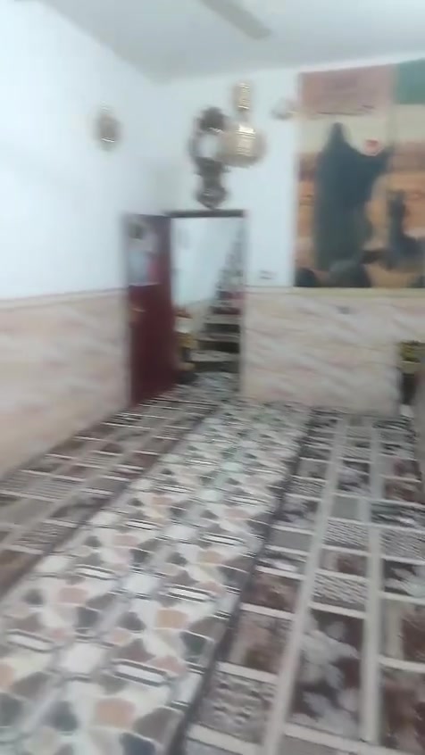 بيت البيع مساحه البيت 120 يحتوي على ديوانية وصالة ومطبخ وغرفة يحتوي على قاط ثاني غرفة وصالة فقط هاذ الرقم ***********
