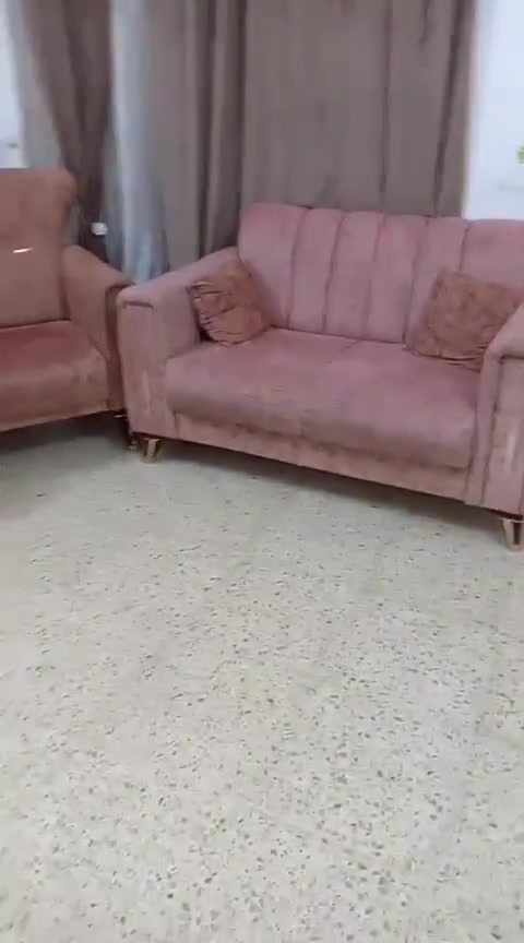 صوفا • نضيفه • لون يخبل