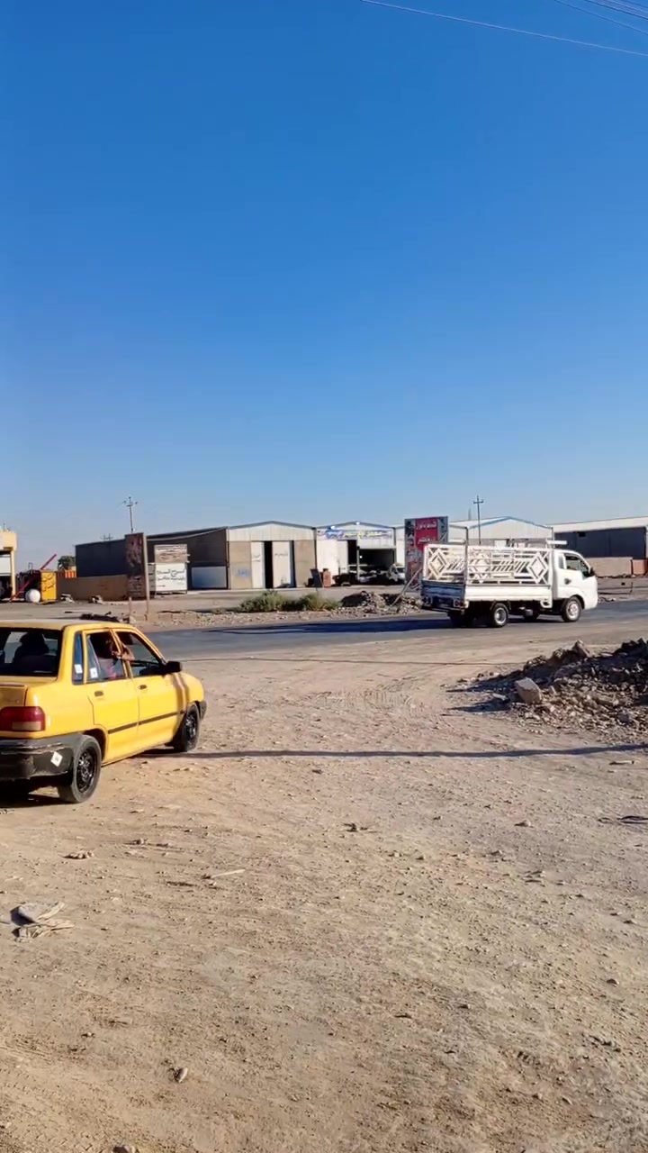 السلام عليكم هاي قطعه لبيع مساحه 600 الواجهه 30 ونزال 20 خط ثالث كهرباء وماي وتبليط واصله القطعه 
الموقع قرب معرض الرحمن 
لاستفسار ‏‪***********‬‏

