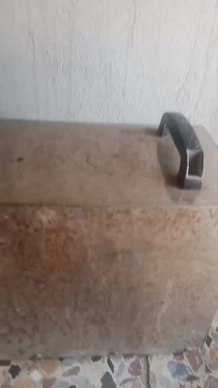 مكينة لحيم كبيره اصليه السعر ١٢٥ العنوان البصره الجبيله القياده البحريه خلف نادي البحري الرياضي ***********
