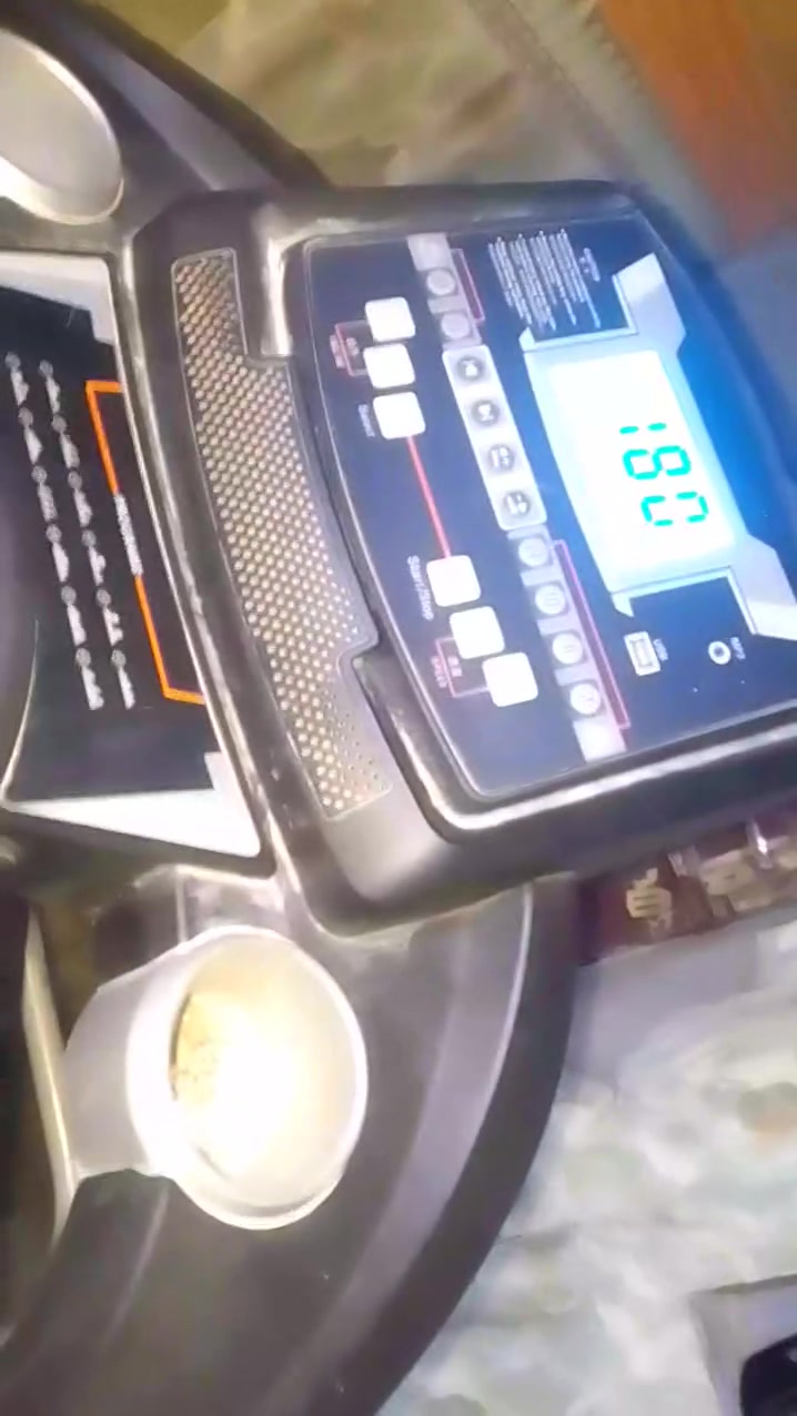 السلام عليكم البيع جهاز جري250الف ***********
