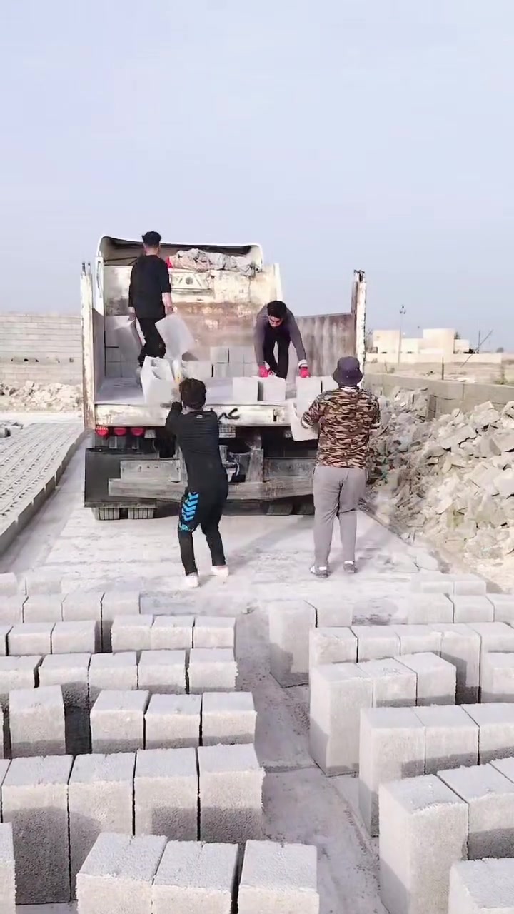 حياكم الله )
✅﷽  سلام عليكم تجهيز وتوصيل  ✅بلوك بناء درجه اولى 🧱 يتوفر جميع القياسات //20؛؛ب//40   🏥جميع مواد البناء🚛 بسعر مناسب جدا 💰
🧮يوجد بلوك بناء درجه اولى كهربائي اوتماتيك كهربائي 🛎️

📜   للاستفسار الاتصال على رقم الهاتف  وكذلك #وتساب او✅ مراسله الصفحه الشخصيه

             
                              📞***********
                              📞***********

