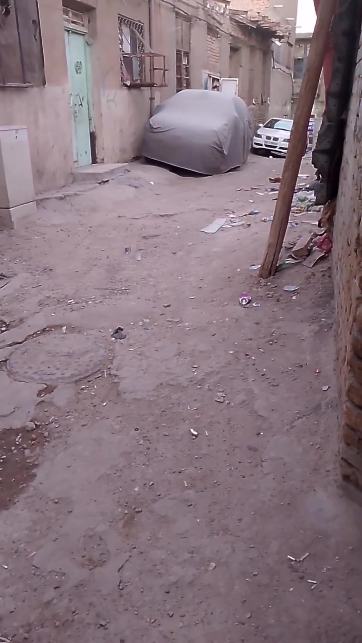 ***********
