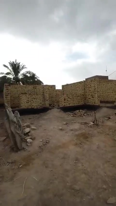 بيت للبيع • مساحة • دزلي مكانه