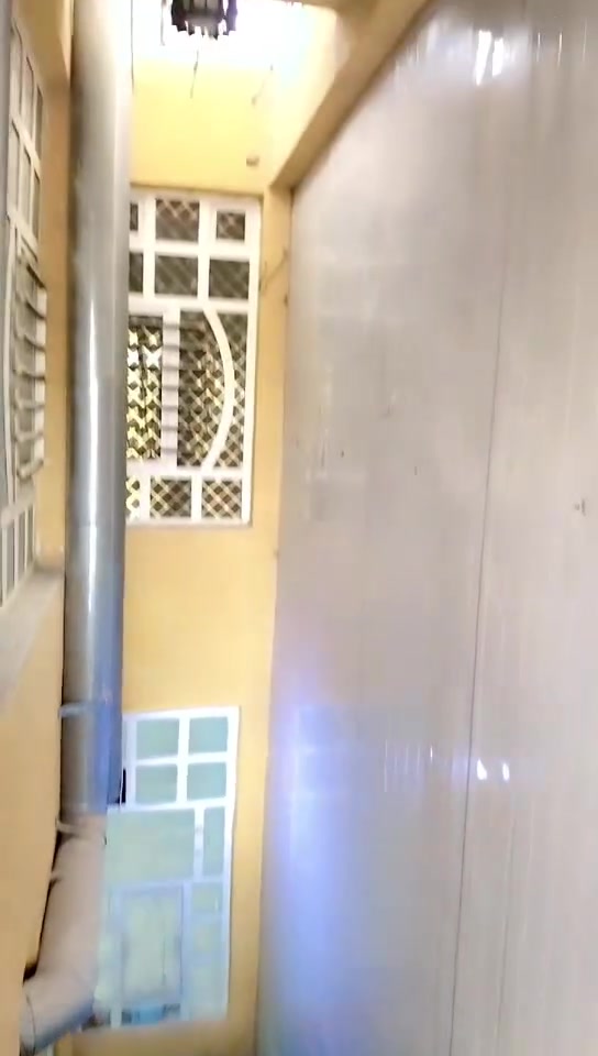 ياالله بيت للبيع مساحة ٧٥ طابق ونص كامل جاهز للسكن مع مراوح وماطور ماء سخان وتانكيات ومغاسل سعر ٨٥ بي مجال اي استفسار مع صاحب الدار ابو احمد***********
