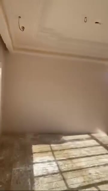 بيت للايجار
٤غرف وصاله ومطبخ واستقبال وكراج وصحيات
الايجار   ٥٠٠
العنوان حي العسكري قرب كلية العلوم
