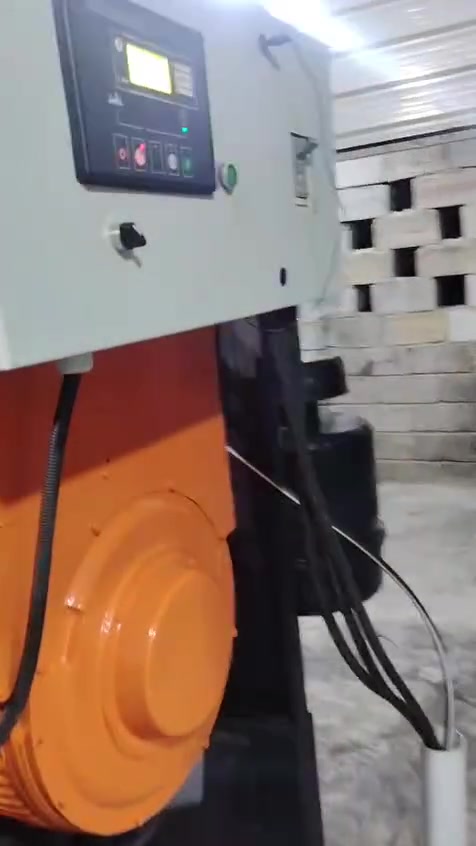 سكانيا ١١٣ بمب ٨٨ راس توليد ٣٠٠ KAV اوربيه جديده مشتغله اقل من ٢٠٠ ساعة مكانه الانبار التواصل ع هذا الرقم ***********
العمده أبن ألاكابر
