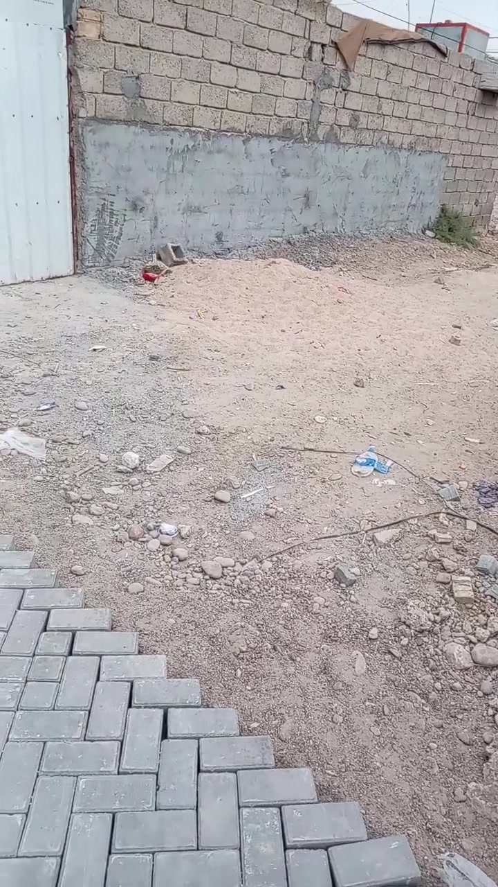 أرض للبيع • قرب المستوصف سادس فرع