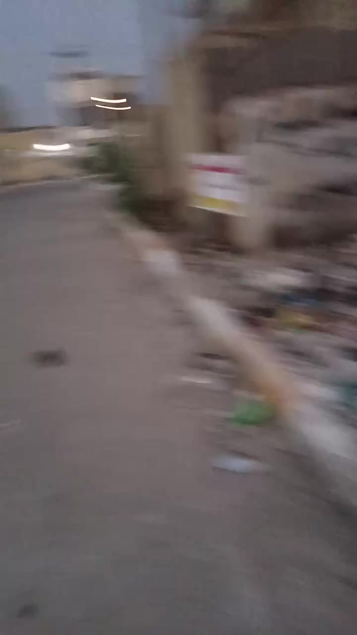 السلام عليكم قطعه ارض المساحه 150السعر 65قلبل للتفاوض بمنطقة ال٢٦ بين شارع الحشد شارع واحد قرب حسينية داعي الله للاستفسار الاتصال على الرقم التالي ***********
