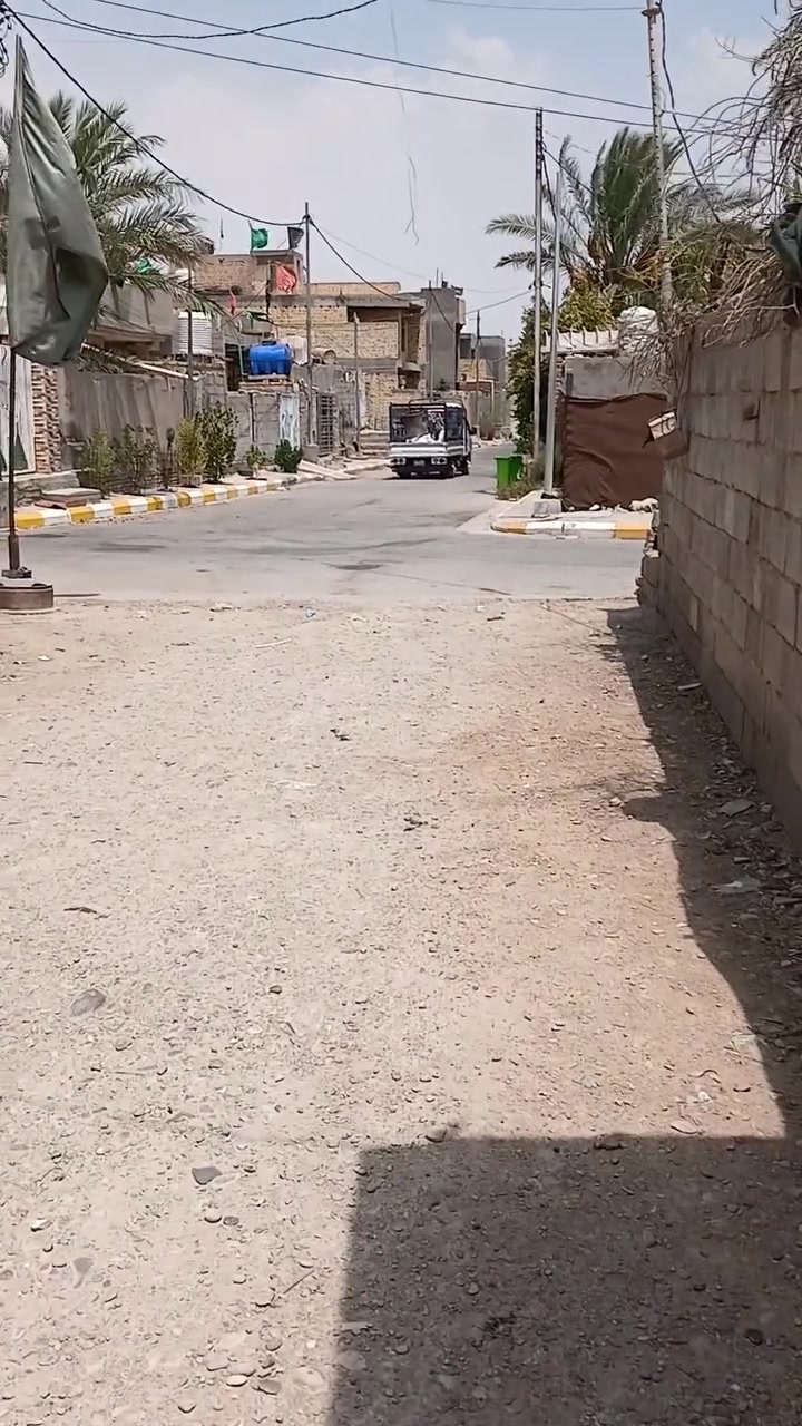السلام عليكم***********
بيت مساحه 400 م بيه 6 غرف نوم واستقبال ومطبخ وصحيات داخليه وخارجيه بناء طابوق كله عكاده مسجل بلبلديه حي الحسين مقابيل ابو نور لسيراميك قرب المدرسه الصينيه اتصل وبيك خير وتدلل
