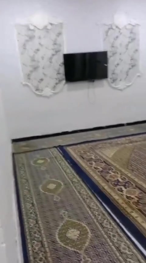 سلام عليكم عيني موجود بيت في منطقة أم طباشي  على طريق سنيه سياحي يريده يدخلي خاص على تفاصيل
