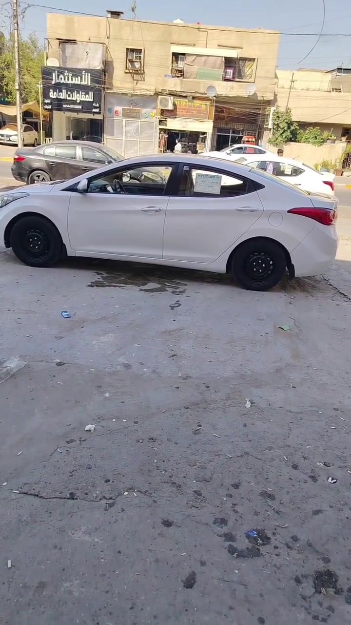 السلام عليكم الانتره موديل 2012 خليجي محرك 1800كير محرك خير من الله تبريد ثلج بيها صفحتين صبغ اثر تكشير بدون أي ضربه  اشاير ب مري عليها ادامه كامله السنوار موجودة ب منشور السيارة بسمي تحويل ثاني يوم السعر 93  وبيها مجال العنوان الدوره  /***********
