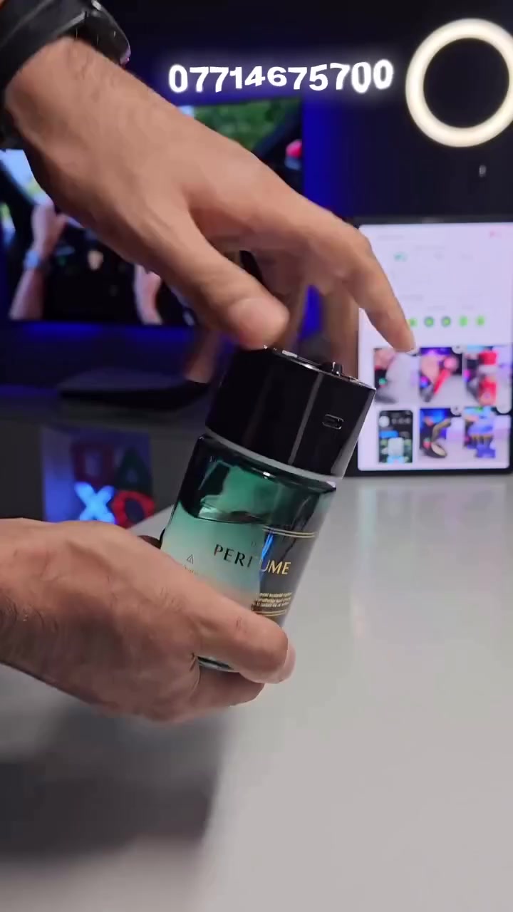رتب … سيارتك خلي عطرها طيب دائما 

الســـعر 20 الف توصيل مجاني

لتستخدم المعطرات الورقية ❌️ لأن كم يوم ويختفي العطر مالتهن 🚫
افضل حل هو المباخر المائية الصغيرة ✅️

مبخرة مائية خاصة للسيارة، تكعد بالكب هولدر، وتشتغل على شحن Type C، تبخ العطر :
• كل 15 دقيقة (الضوء الاخضر)
• كل 5 دقيقة (الضوء الازرق)
• كل 1 دقيقة (الضوء الاصفر)
• كل 5 ثانية (الضوء البنفسجي)

الســـعر 20 الف توصيل مجاني

بالاضافة الى ضوء ليزر على شكل نجوم (سقف الرولز رويس)

والفقرة المهمة الي ماموجودة بكل المباخر، هي حساس حركة السيارة 🚗
اذا حطيتها علة وضع السيارة راح تنطفي تلقائيا بعد 10 دقايق من توقف حركة السيارة 
 من يخلص عطرها تكدر اي عطر مركز تضيفونه اله 

***********
