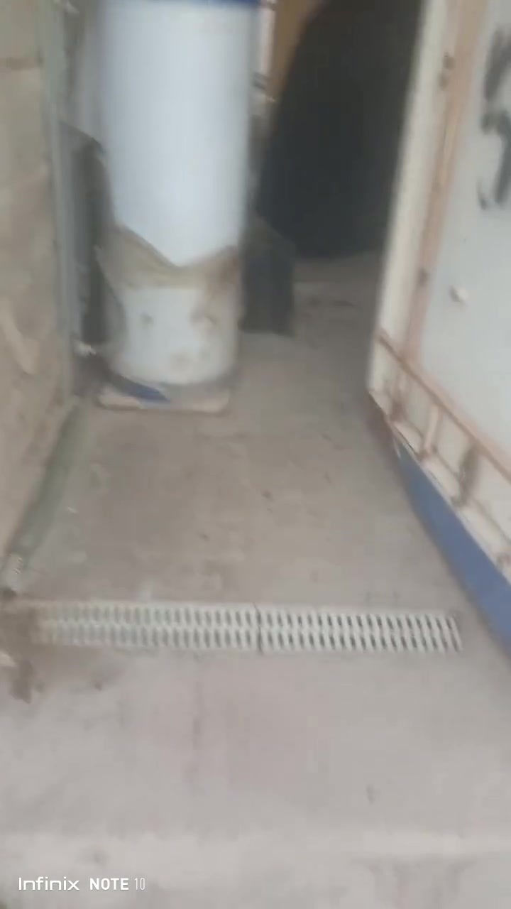 بيت للبيع في الحسينية الراشدية جريخي مساحة 38واقع حال 40متر قريب على معارض بصف ساحة عالي عن شارع مدارس شارع جريخي قريب سعر 20مليون وبي مجال بصيط
***********
