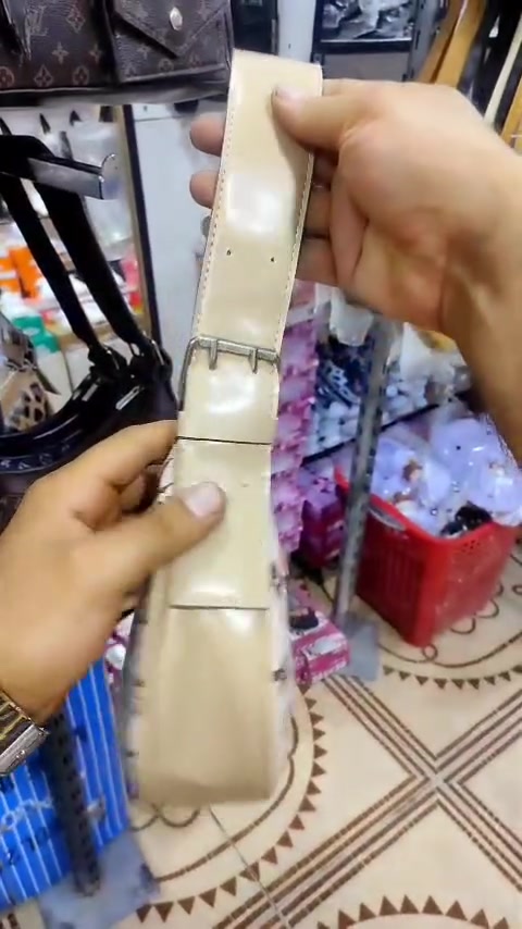 اكسسوارات شخصية • بدون تفاصيل
