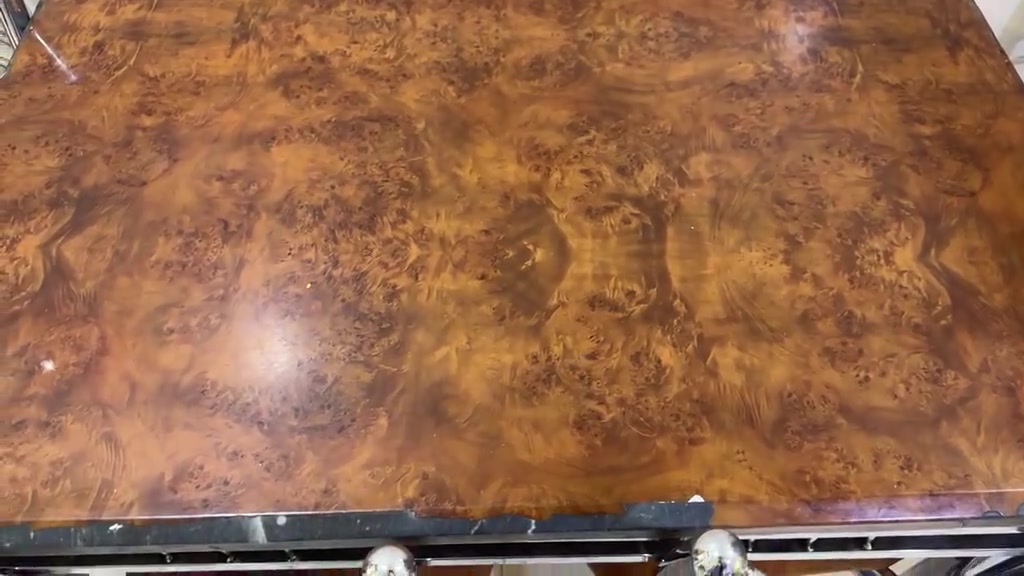 السلام عليكم عندي ذني الغراض للبيع نظيفات والكونفيرة استخدام نص موسم  والميز سل استيل ومرمر اصلي والكرويته جديده اي ضرر مابيه 
مكاني الدورة 120 
***********
متواجد واتس اب للمراسله
