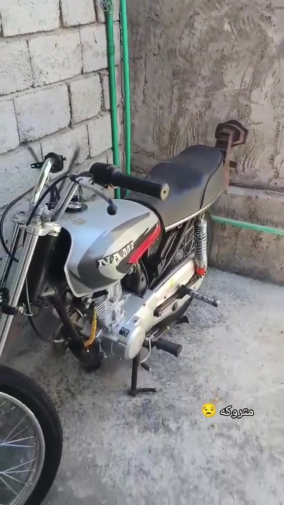 سلام عليكم شبابنه دراجه للبيع أوراق اصولي بس تعبنات شويه دراجه تعمير ٢٦ جاهزه دراجه من كلشي سعر ٦٥٠ نجف مشخاب *********** مو شراي لاتعبني
