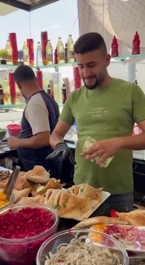 يا هلا بكل زبائننا الكرام، جبنالكم عرض ما يتفوت:
🥪 12 لفة فلافل بـ 5,000 دينار بس!
🚚 والتوصيل؟ مجااااني لحد باب البيت! 🛵💨
​اللقمة الطيبة والكريمة صارت أرخص وأسرع. اطلبوا العرض هسه وشارکوه ويا اهلكم وجمععتكم! ❤️
​📞 للحجز والاستفسار:
​***********
​***********
​📍 العنوان: حي الميثاق
