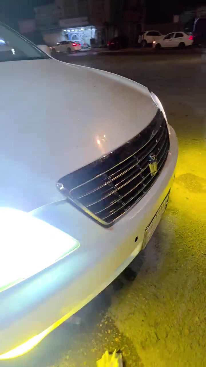 حسوني الملك • النجف الأشرف • إضاءات زنون