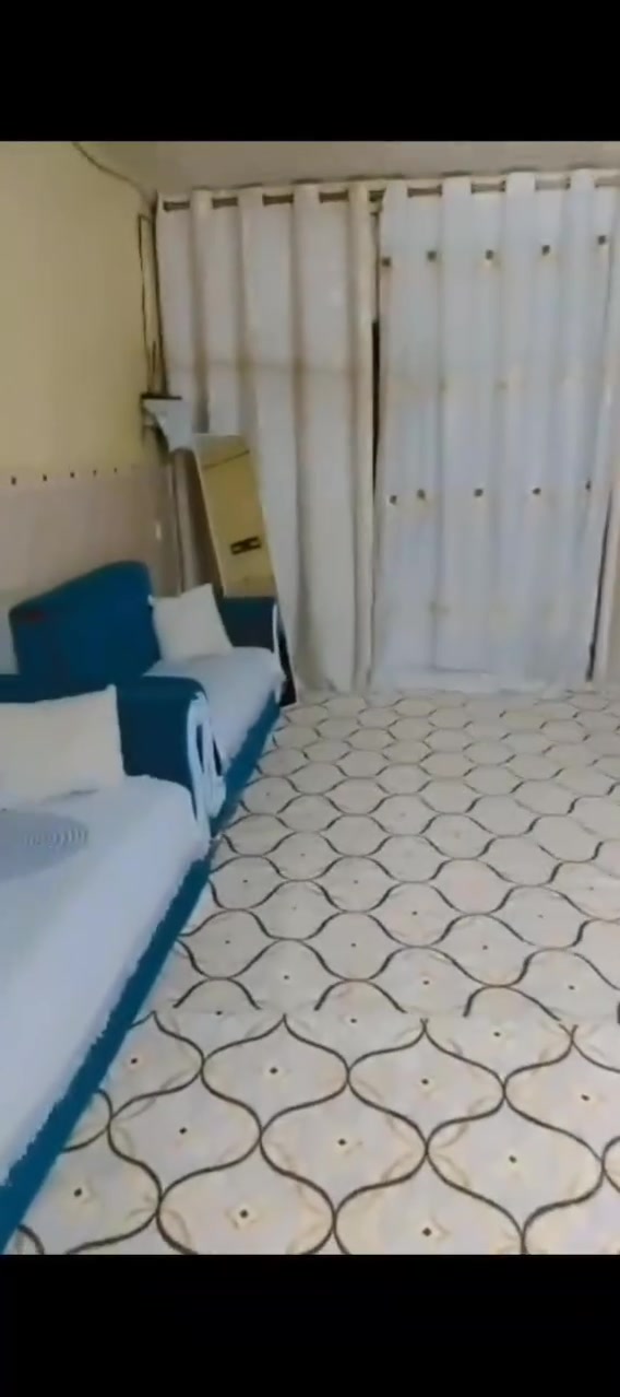 سعرهن 70 كرويتات تخون نظيفات ***********

