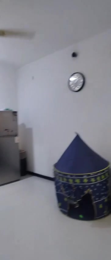 🔴بيت للبيع 
📐مساحته 100 متر
🏗️بناء جديث 
📄طابو ملك صرف
📍حي اور 
🏠(ديوانية وصالة وغرفة ومطبخ وحمامات داخلية وخارجيةالبيت مطلوب للاسكان 26 مليون 
اذا تحب انت تسدد الاسكان سعره 
120 
وتسديد الاسكان 235

واذا يبقى الاسكان عليه سعره 145
وره البيع بيوم اسدد الاسكان بشكل كامل

واذا تحب ادزلك تفاصيل البيت وصوره
***********
ا
