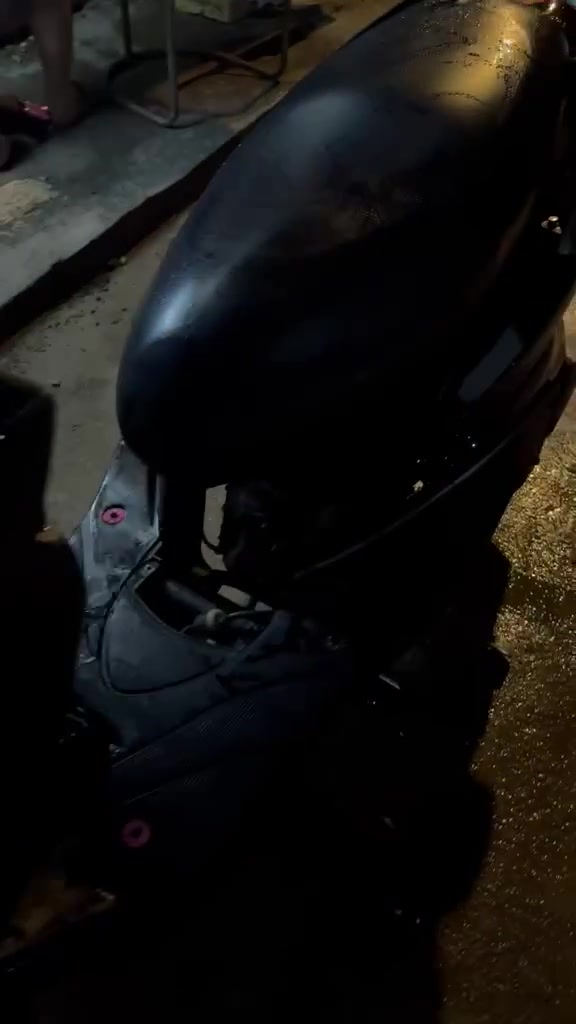 سلام عليكم سكنس فحل قلق نفخ كابريتر بلادي دراجه بلاديه منطول اي نقص مابيها غير الكابريتر تعبان شويه بيها خليه إماميه سعر الدراجه 650الي بخاطر يتصل ***********
