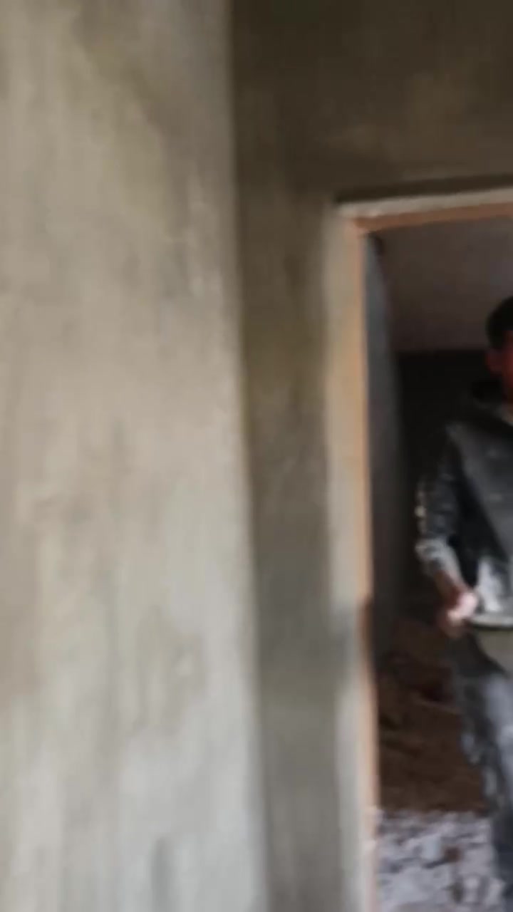 ***********    *********** خلفه متفرغ حاليا  طلس ناعمه الشغل يسولف اشتغل لبخ جص اسمنت سقل جراره

