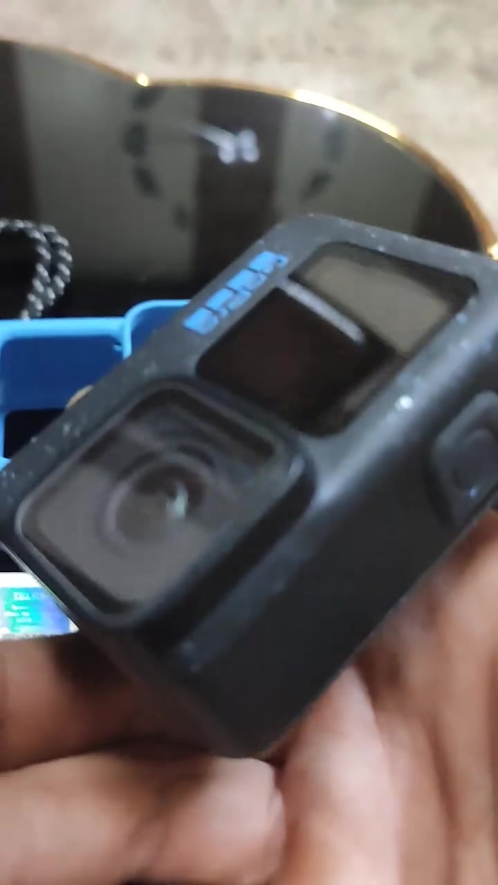 كوبرو 12 بلاك  نضيفه كلش عليها لزكات حمايه للشاشه والعدسه ملحقات الي بلفيديو فقط مع بطاريتين السعر 330
للتواصل خاص او***********
كوبرو 12 بلاك  نضيفه كلش عليها لزكات حمايه للشاشه والعدسه ملحقات الي بلفيديو فقط مع بطاريتين السعر 330
