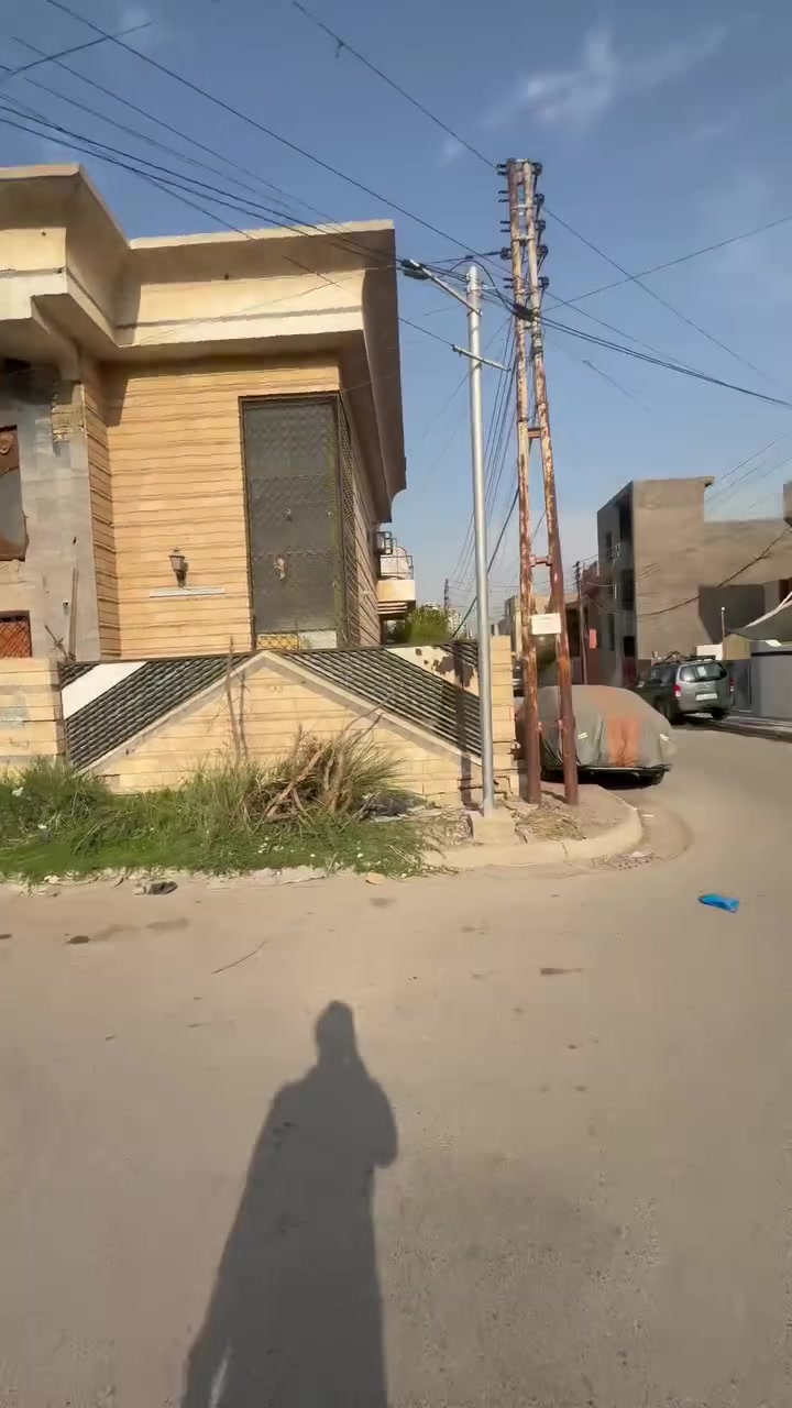 ٢٥٠م • ركن شارعين • ٥ غرف نوم