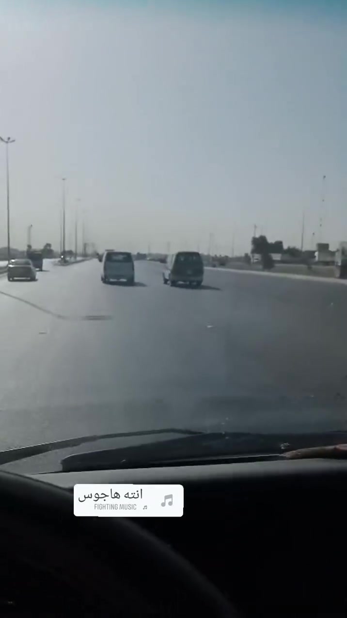 السلام عليكم بريجو للبيع موديل 1999 سيارة نضيفة شواصي نضاف بس الورة واحد معمر درجة اولى سيارة جاهزة كبل للشارع تايرات انضاف سيارة مال جناي مكينة 2701 قبل شهر جفتتها كله الاصلي نوزلات الكوري دواخلها انضاف كهربائيات كلها شغالة الشراي يتصل وبي خير ويدلل واذا اكو اي استفسار اني خادم موبايل *********** مكان بغداد
