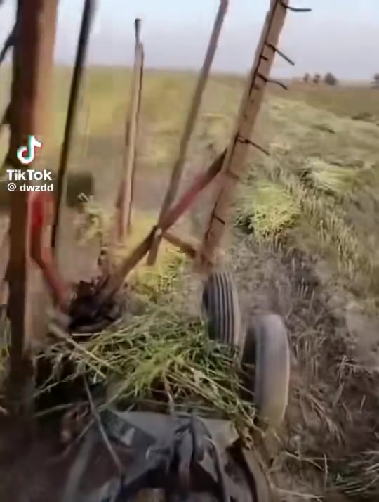 حاصوده للبيع تحصد جميع انواع المحاصيل 
العنوان صلاح الدين الشرقاط
***********
