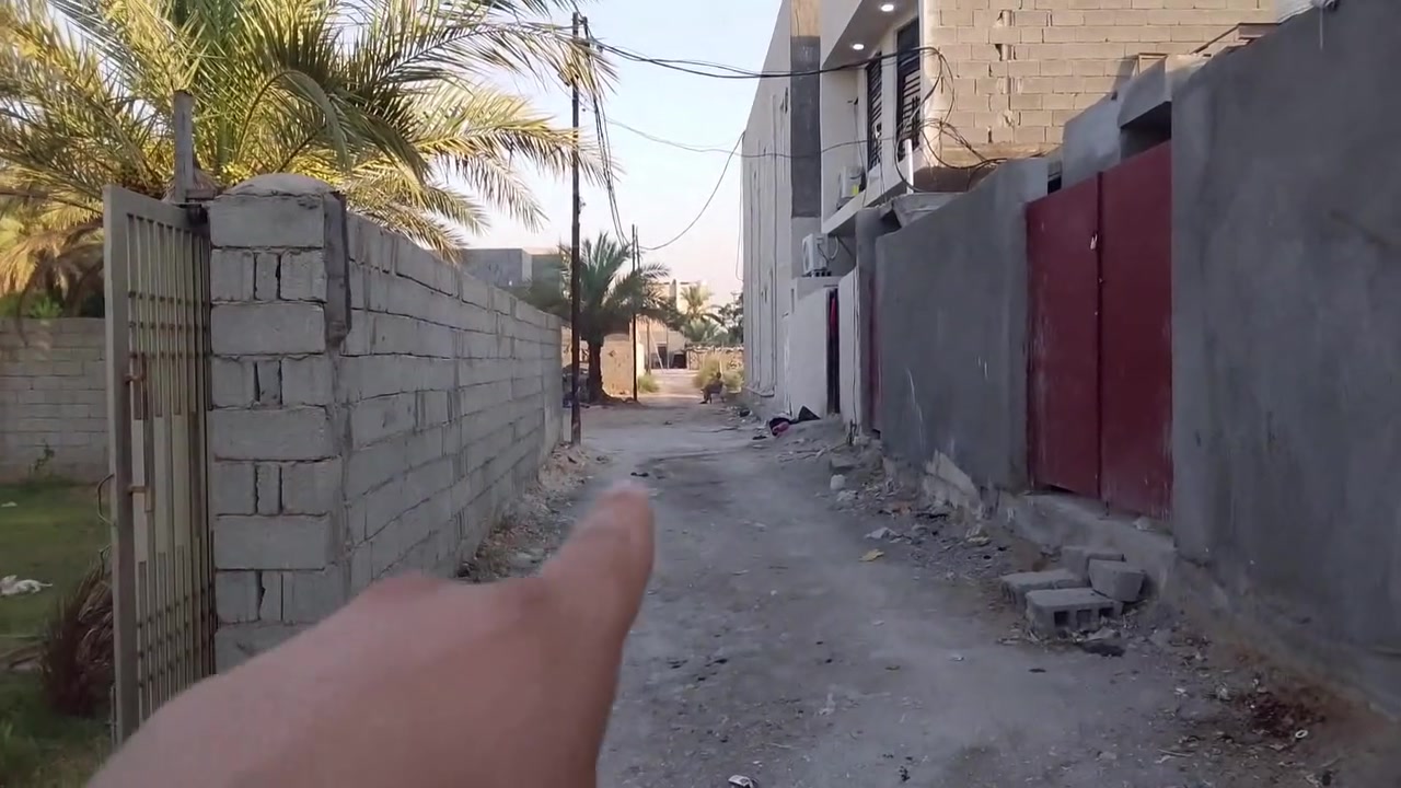 السلام عليكم كاع مساحه 1000 متر مع بيتين مكان كربلاء منطقه الامام عون على شارع بغداد طابو زراعي سند 25 متوفر جميع خدمات العامه للاستفسار الاتصال على الرقم 
***********
