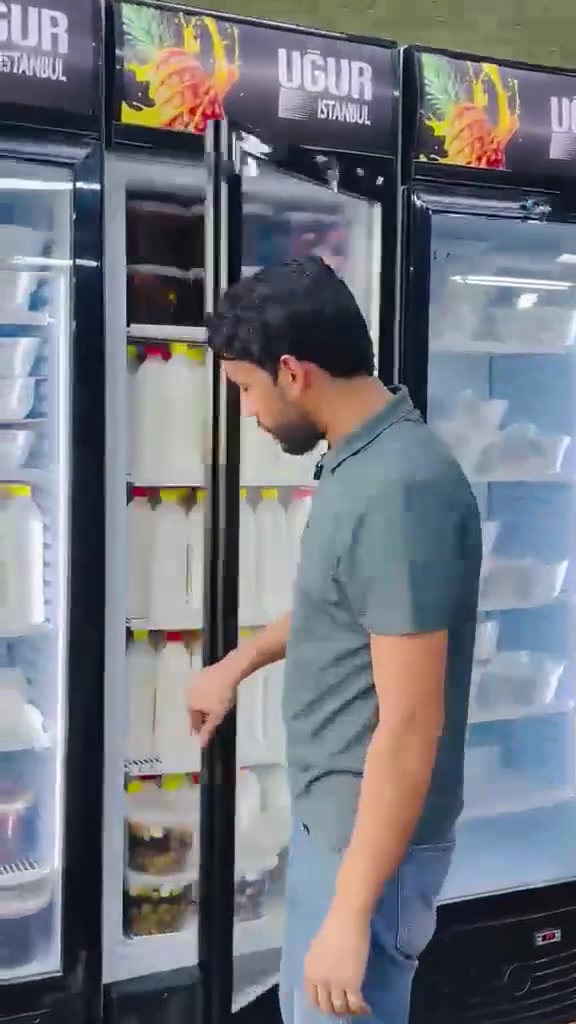 علوة الربيعي للفواكه والخضروات 
الاسعار كل يوم تختلف والاستفسار ع قائمه الاسعار راسلو واتساب 
📢 عروض يومية — تابعونا يوم بيومه حتى ما يفوتكم الجديد

🧀 متوفر يوميًا:
جبن عرب 🧀
قيمر عرب 🥛
لبن عرب 🥛
زبد عرب 🧈
دهن حر أصلي 🐄
عسل نحل طبيعي مع خلايا 🐝🍯

🥛 الروبة بأنواعها:
عرب – بقر – جاموس – غنم

🍎 فواكه طازجة يوميًا
🥬 خضار طازجة ومتنوعة
🥒 مخللات (طرشي) بأنواعها
🌴 تمور فاخرة
🫒 خل وزيت زيتون أصلي
🍞 خبز طازج يوميًا
🍰 حلويات + كيك بارد

⏰ أوقات العمل:
من 7 صباحًا إلى 3 فجرًا

📍 الموقع: طريق الجرف / فلكة سلمان باك
📞 للاستفسار: ***********

❌ لا يتوفر توصيل ❌

🎱 تيك توك: 1997ahseen

🔥 الجودة أولاً... والطعم يثبت 🔥
