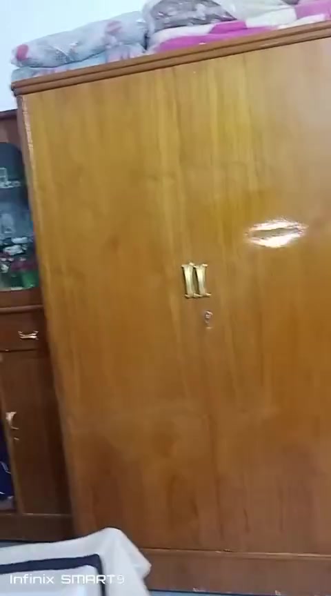 للبع غرفه نجار عراقيه فول نضافه المكان ديوانيه شارع 60‏‪***********‬‏ السعر 450او بيه مجال
