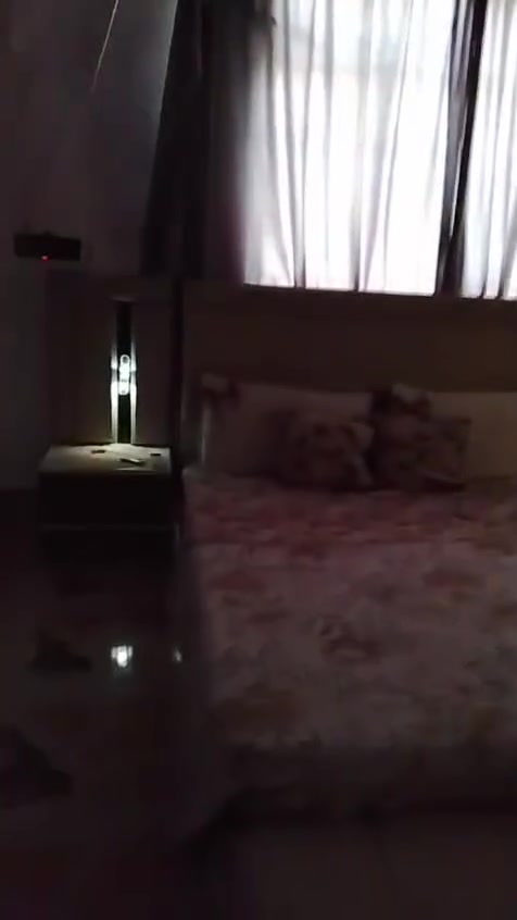 غرفه نوم 10 قطع للبيع استخدام شهرين غرفه كلش نضيفه فقط تخت مخزن جكات فقط مستطر مال  طابوريه اثناء الشد نكسرت من النص وكلشي ماعليها ولا تبين 
السعر مليون و150 الف وبيها مجال التواصل واتساب ورقم ايضا 
***********
