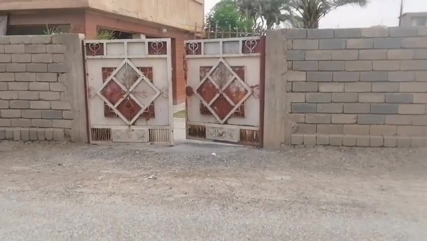 السلام عليكم
بيت للبيع مساحه ٣٢٠ طابو صرف تحويل ثاني 
مكون من غرفتين صاله ربعه مجمع مطبخ صحيات 
طابقين موقع البيت بيجي-جامع الربيع السعر خاص
***********
