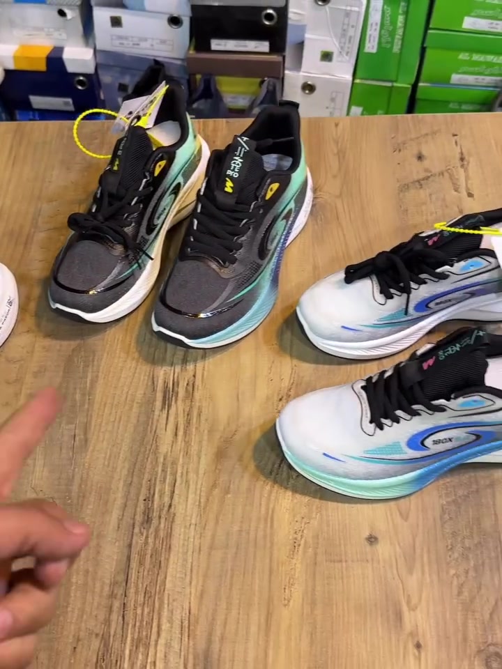 حذاء شبابي أنيق ومريح بجوده عاليه ✨👟

📍السعر 15 ✅من 36 لل 40 

🚚التوصيل متوفر لكل المحافظات 

📲للحجز دايركت الصفحه او على الواتساب*********** 

العنوان كربلاء حي الحر بعد المستوصف الجهه المقابله مجاور صيدلية لمار احذية الحمداني مقابل مركز 313 للمنتوجات الحيوانيه
