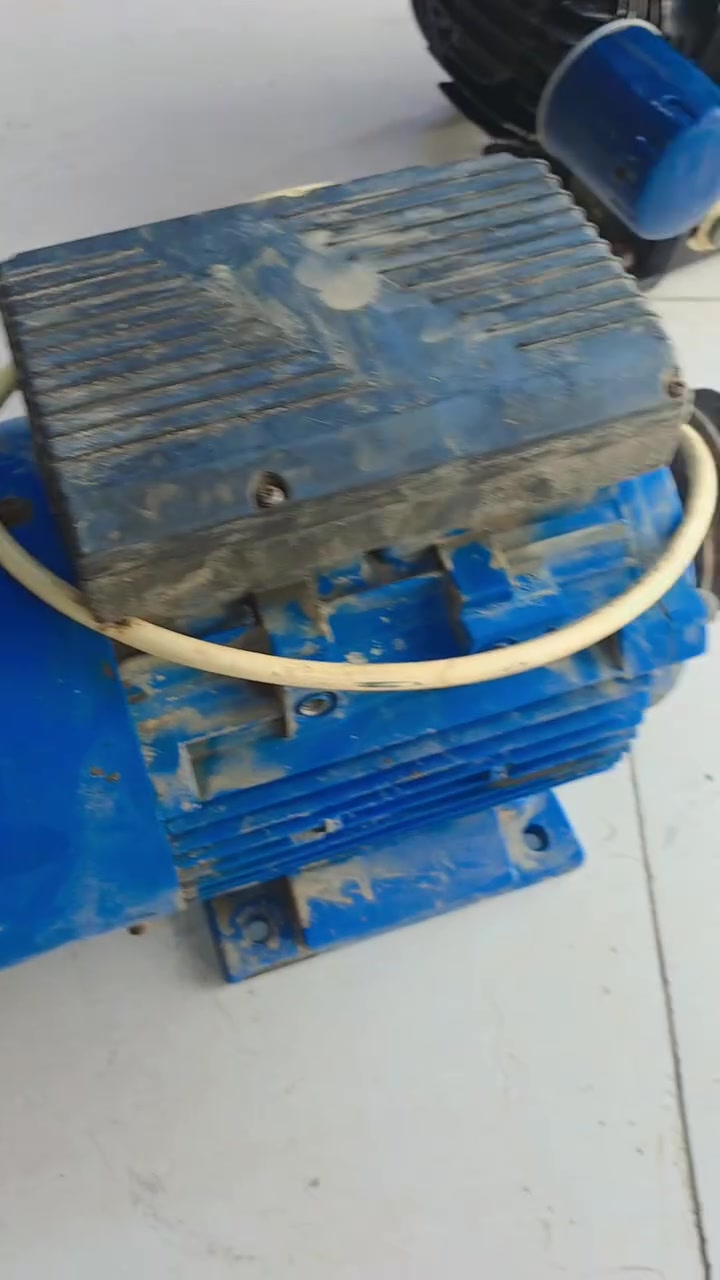 للبيع مكان كربلاء للستفسار اتصل ***********

