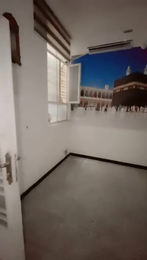 السلام عليكم عدي شقق للايجار عنوان تقاطع  الدرويش رقم الهاتف *********** ***********
