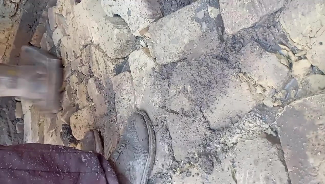 اسعار مناسبه  
🚧 شغل دك التربة باحتراف 🚧
متوفر لدينا جهاز دكاك (قفاز  ) لدك التربة وتسويتها بشكل مضبوط وقوي 💪
✔️ مناسب للأراضي قبل الصب
✔️ تثبيت التربة ومنع الهبوط
✔️ شغل نظيف وسريع
✔️ خبرة بالعمل على التراب، السبيس، والطابوق
إذا عندك أرض غير مستوية أو تراب زايد، نخدمك ونضبطها لك بأفضل شكل 👌
📞 للحجز والاستفسار: ***********
📍 ذي قار 
مُتابع 
@إشارة
