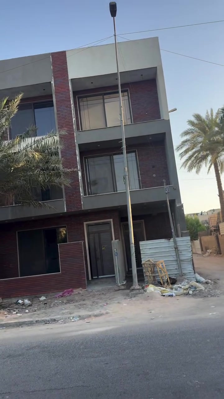 اليرموك شارع السكة • ٣ طوابق • مصعد