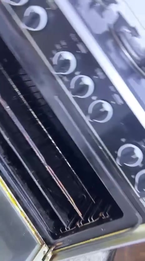 سلام عليكم طباخ نضيف وشغال فول للبيع الشراي يتصل ***********
